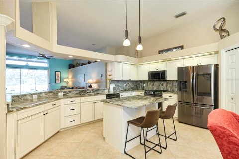 Villa ou maison à vendre à Tampa, Floride: 4 chambres, 269.23 m2 № 2420282 - photo 15