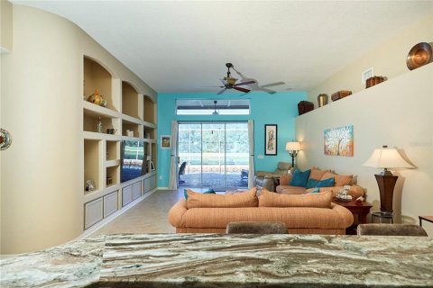 Villa ou maison à vendre à Tampa, Floride: 4 chambres, 269.23 m2 № 2420282 - photo 19