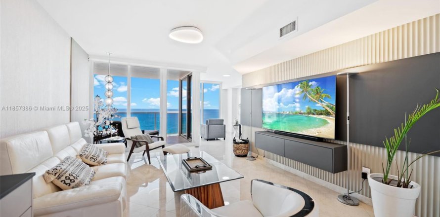 Condominio en Sunny Isles Beach, Florida, 2 dormitorios  № 1889034