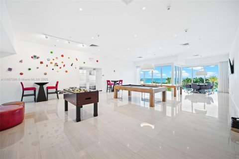 Condominio en venta en Sunny Isles Beach, Florida, 2 dormitorios, 176.51 m2 № 1889034 - foto 24