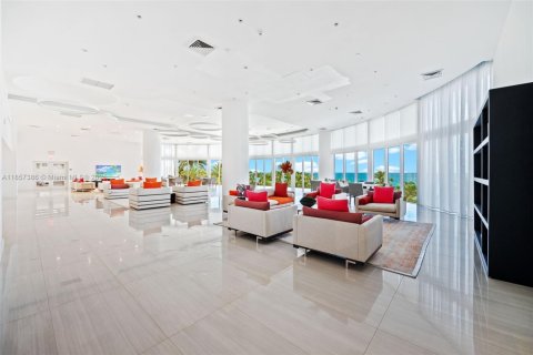 Condominio en venta en Sunny Isles Beach, Florida, 2 dormitorios, 176.51 m2 № 1889034 - foto 25