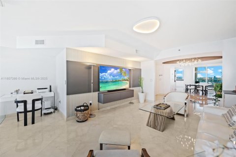 Condominio en venta en Sunny Isles Beach, Florida, 2 dormitorios, 176.51 m2 № 1889034 - foto 6
