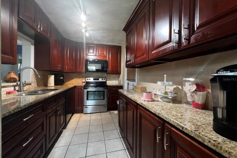 House in Daytona Beach, Florida 3 bedrooms, 142.79 sq.m. № 1750587 - photo 11