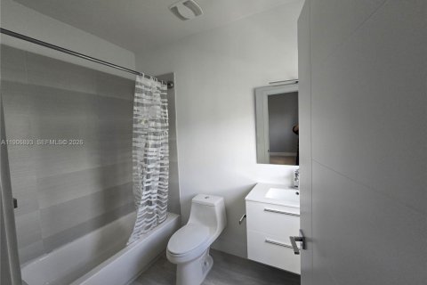 Adosado en venta en Plantation, Florida, 2 dormitorios, 141.21 m2 № 2077489 - foto 25