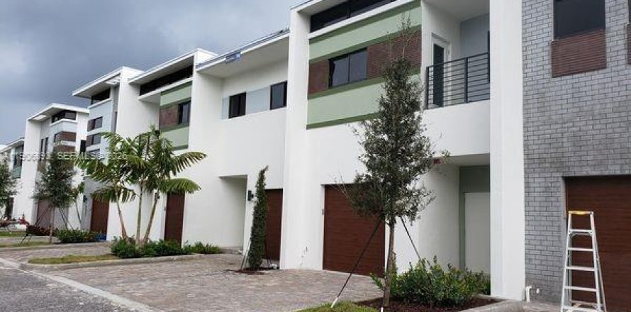 Adosado en Plantation, Florida 2 dormitorios, 141.21 m2 № 2077489