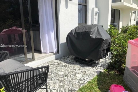 Adosado en venta en Plantation, Florida, 2 dormitorios, 141.21 m2 № 2077489 - foto 12