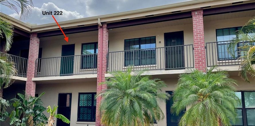 Condominio en Saint Petersburg, Florida, 2 dormitorios  № 1666932