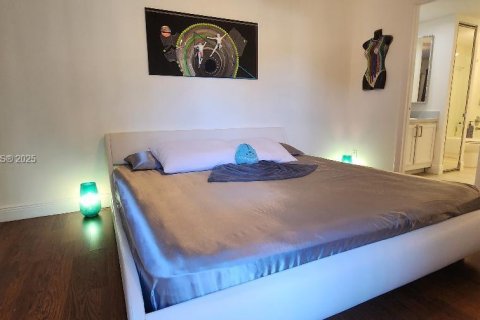 Townhouse in Cooper City, Florida 2 bedrooms, 117.43 sq.m. № 1920161 - photo 15