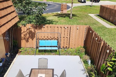 Townhouse in Cooper City, Florida 2 bedrooms, 117.43 sq.m. № 1920161 - photo 25