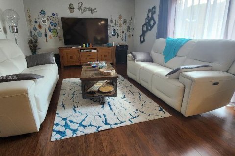 Townhouse in Cooper City, Florida 2 bedrooms, 117.43 sq.m. № 1920161 - photo 11