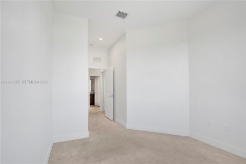 Townhouse in Homestead, Florida 3 bedrooms, 142.14 sq.m. № 2003067 - photo 17