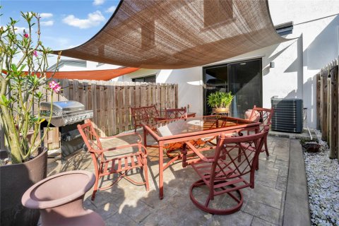 Townhouse in Homestead, Florida 3 bedrooms, 142.14 sq.m. № 2003067 - photo 24