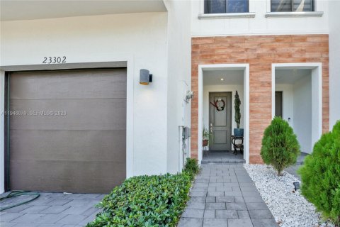 Townhouse in Homestead, Florida 3 bedrooms, 142.14 sq.m. № 2003067 - photo 2