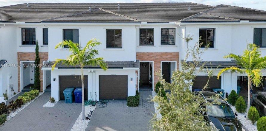 Townhouse in Homestead, Florida 3 bedrooms, 142.14 sq.m. № 2003067