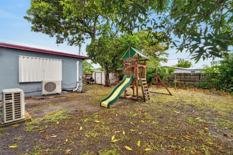 Villa ou maison à vendre à Pompano Beach, Floride: 3 chambres, 101.45 m2 № 2272373 - photo 7