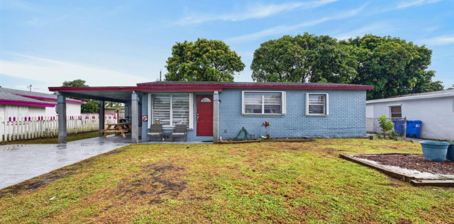 Villa ou maison à Pompano Beach, Floride 3 chambres, 101.45 m2 № 2272373