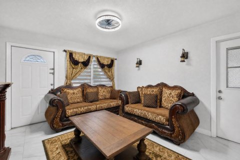 Villa ou maison à vendre à Pompano Beach, Floride: 3 chambres, 101.45 m2 № 2272373 - photo 10