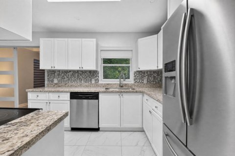 Villa ou maison à vendre à Pompano Beach, Floride: 3 chambres, 101.45 m2 № 2272373 - photo 17