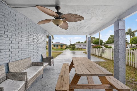 Villa ou maison à vendre à Pompano Beach, Floride: 3 chambres, 101.45 m2 № 2272373 - photo 4