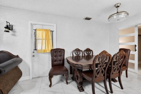 Villa ou maison à vendre à Pompano Beach, Floride: 3 chambres, 101.45 m2 № 2272373 - photo 9
