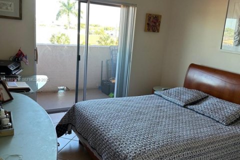 Снять в аренду кондоминиум в Хайалиа, Флорида 2 спальни, 102.66м2, № 1991754 - фото 12