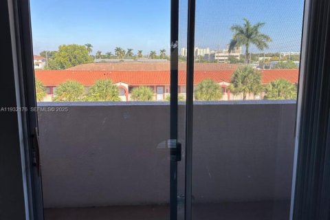 Снять в аренду кондоминиум в Хайалиа, Флорида 2 спальни, 102.66м2, № 1991754 - фото 10