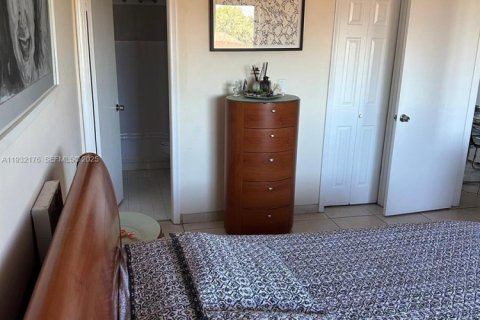 Снять в аренду кондоминиум в Хайалиа, Флорида 2 спальни, 102.66м2, № 1991754 - фото 16