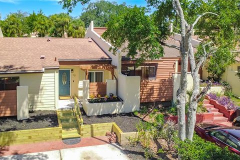 House in Altamonte Springs, Florida 3 bedrooms, 141.03 sq.m. № 2220890 - photo 8