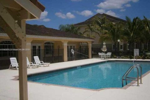 Condo in Homestead, Florida, 2 bedrooms  № 1752672 - photo 3