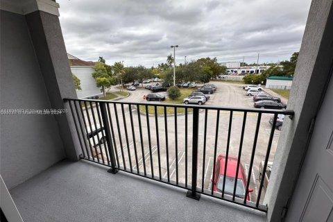 Condo in Homestead, Florida, 2 bedrooms  № 1752672 - photo 8