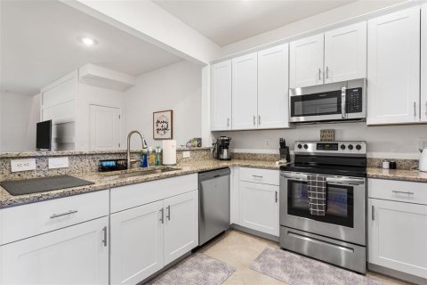 Townhouse in Fort Myers, Florida 3 bedrooms, 180.42 sq.m. № 1779021 - photo 23