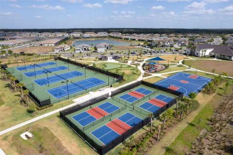 Townhouse in Fort Myers, Florida 3 bedrooms, 180.42 sq.m. № 1779021 - photo 4