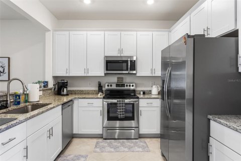 Townhouse in Fort Myers, Florida 3 bedrooms, 180.42 sq.m. № 1779021 - photo 22