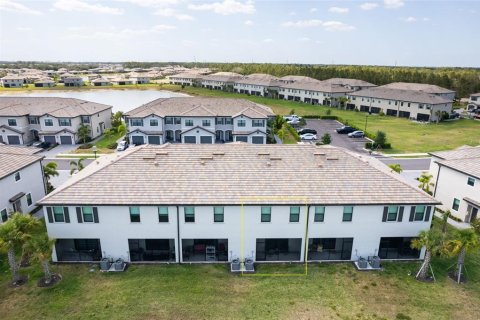 Townhouse in Fort Myers, Florida 3 bedrooms, 180.42 sq.m. № 1779021 - photo 11