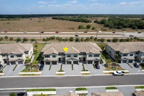 Townhouse in Fort Myers, Florida 3 bedrooms, 180.42 sq.m. № 1779021 - photo 12