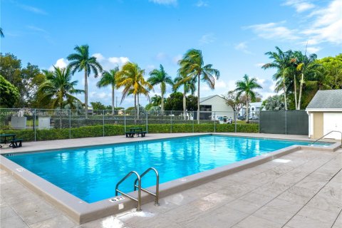 Condo in Homestead, Florida, 2 bedrooms  № 1692541 - photo 22