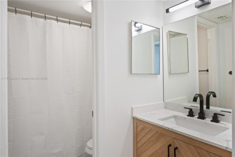 Condo in Homestead, Florida, 2 bedrooms  № 1692541 - photo 14