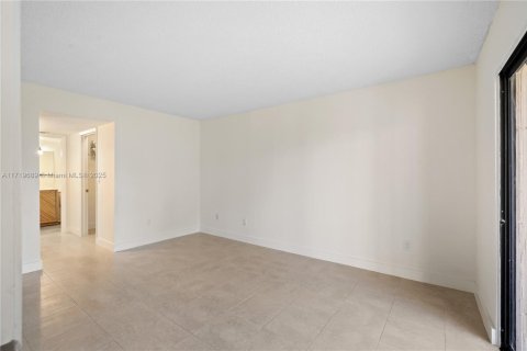 Condo in Homestead, Florida, 2 bedrooms  № 1692541 - photo 16