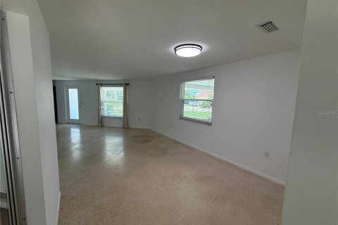 Villa ou maison à louer à Sarasota, Floride: 2 chambres, 119.47 m2 № 2384279 - photo 2