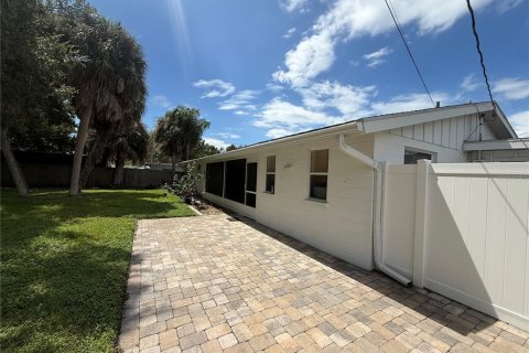 Villa ou maison à louer à Sarasota, Floride: 2 chambres, 119.47 m2 № 2384279 - photo 24