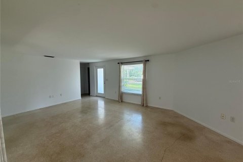 Villa ou maison à louer à Sarasota, Floride: 2 chambres, 119.47 m2 № 2384279 - photo 4