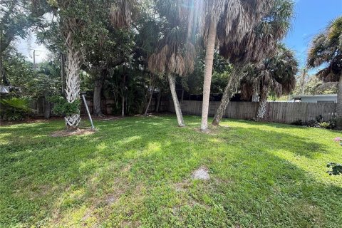 Villa ou maison à louer à Sarasota, Floride: 2 chambres, 119.47 m2 № 2384279 - photo 26