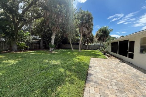 Villa ou maison à louer à Sarasota, Floride: 2 chambres, 119.47 m2 № 2384279 - photo 23