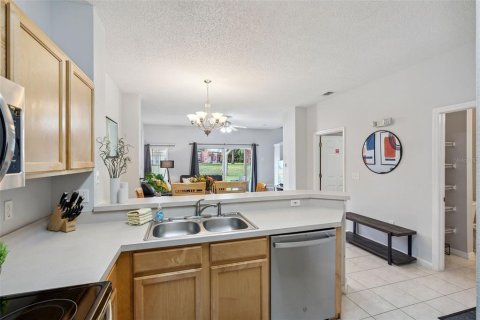 Adosado en venta en Kissimmee, Florida, 3 dormitorios, 119.94 m2 № 2148843 - foto 5