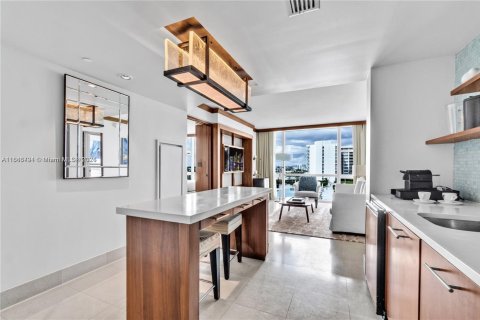 Condominio en venta en Miami Beach, Florida, 2 dormitorios, 82.4 m2 № 2037931 - foto 5