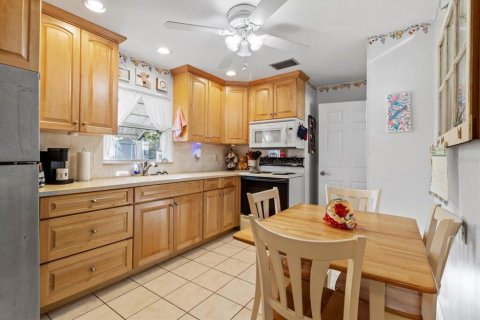 House in Beverly Hills, Florida 3 bedrooms, 134.52 sq.m. № 1588820 - photo 21