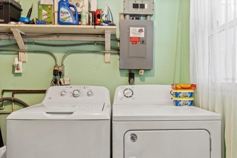 House in Beverly Hills, Florida 3 bedrooms, 134.52 sq.m. № 1588820 - photo 27