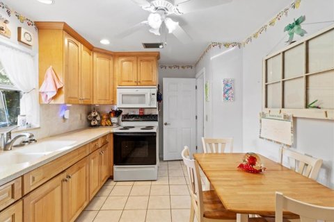 House in Beverly Hills, Florida 3 bedrooms, 134.52 sq.m. № 1588820 - photo 18