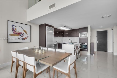 Copropriété à vendre à Miami, Floride: 3 chambres, 151.43 m2 № 1921645 - photo 4