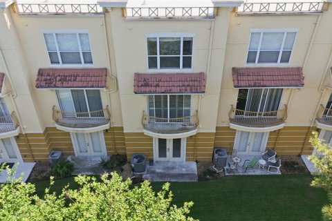Condominio en venta en Orlando, Florida, 3 dormitorios, 161.74 m2 № 2116163 - foto 4
